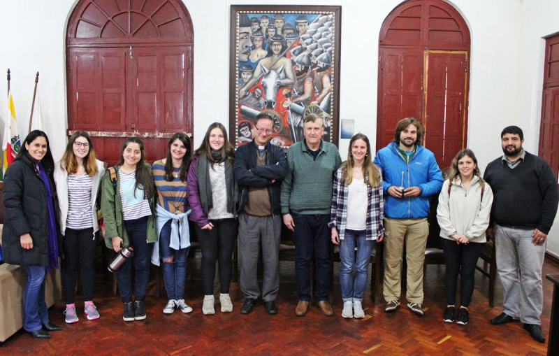 Estudantes da Universidade Católica de Montevidéu visitam São Luiz Gonzaga